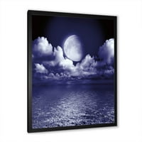 עיצוב אמנות 'ליל ירח מלא בשמיים מעוננים נגד' הדפס אמנות ממוסגר ימי וחופי